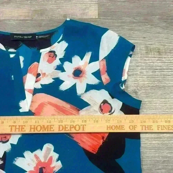 Ivanka Trump Women's Blouse Blue Floral Size S/P Short Sleeve Casual Cottagecore - Picture 8 of 9